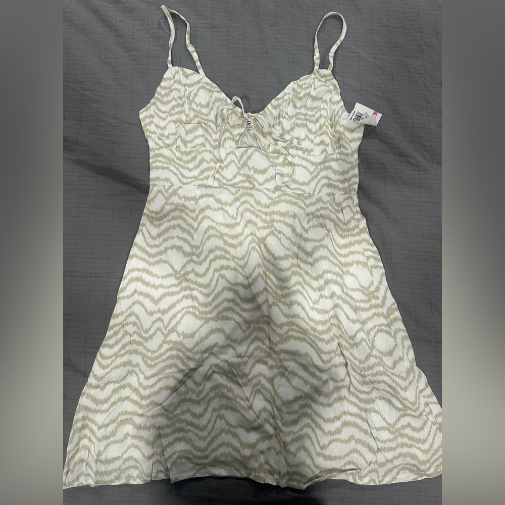 Elodie Cream and Tan Patterned Dress Size XS